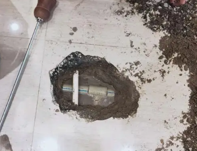 桑日卫生间测漏水